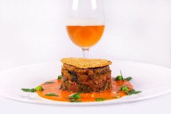 Una gu&iacute;a muestra c&oacute;mo disfrutar de la gastronom&iacute;a c&aacute;ntabra con men&uacute;s saludables