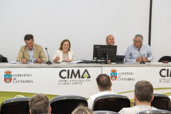 Urrutia presenta a los ayuntamientos el funcionamiento de las entidades colaboradoras de certificaci&oacute;n