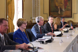 Venezuela anuncia una "asociaci&oacute;n productiva" a largo plazo con EEUU