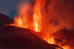Volcán en el corazón. Por José Manuel Revuelta  Catedrático de Cirugía. Profesor Emérito de la Universidad de Cantabria