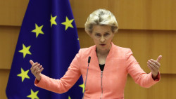 Von der Leyen insiste a China para que presione a Rusia a negociar el fin de guerra: "Es hora de diplomacia"