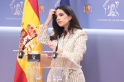$posts[$i]->TITULO