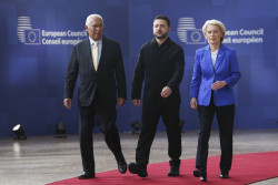 Zelenski agradece desde Bruselas tener el apoyo de "los l&iacute;deres reales" en plena disputa con Trump