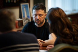 Zelenski anuncia contactos en Bruselas con asesores de seguridad europeos de cara a las conversaciones con EEUU