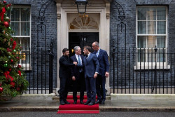Zelensky y los l&iacute;deres del E3 terminan su reuni&oacute;n en Londres con pocos avances en un "momento cr&iacute;tico"